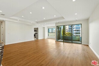 10336 Wilshire Blvd in Los Angeles, CA - Building Photo - Building Photo