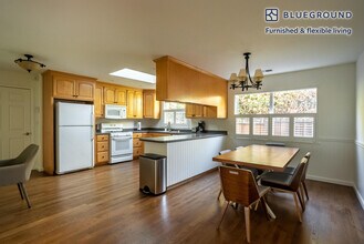 732 Laurel Ave in Menlo Park, CA - Building Photo - Building Photo