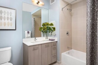 30 W Randolph St in Chicago, IL - Building Photo - Building Photo