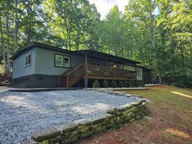 311 Duncan Rd in Travelers Rest, SC - Building Photo