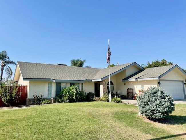 9801 Marilee Ave in Bakersfield, CA - Building Photo - Building Photo