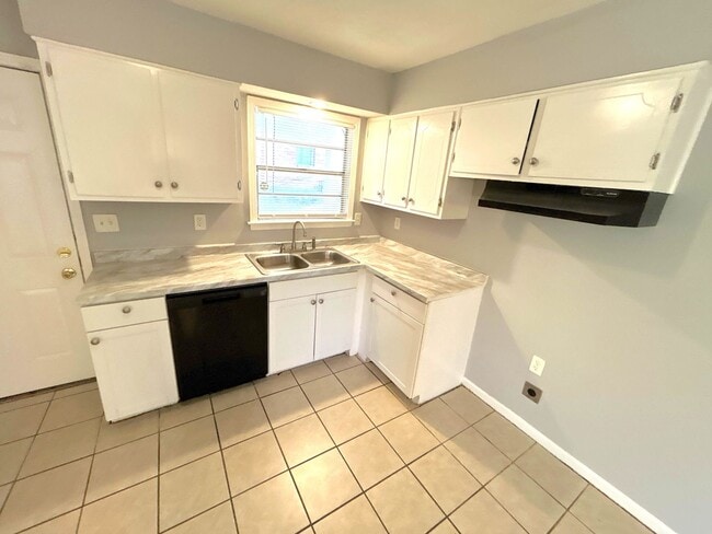 3876 Windy Ave in Memphis, TN - Building Photo - Building Photo