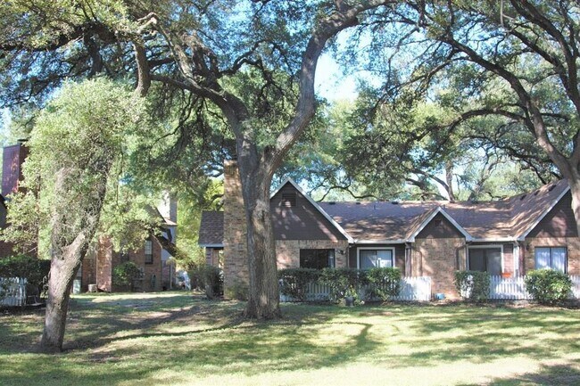 1601 Faro Dr in Austin, TX - Building Photo - Building Photo