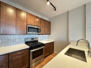 2740 N Spaulding Ave in Chicago, IL - Building Photo - Building Photo