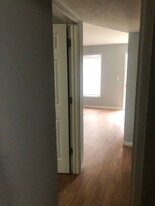 1902 W Jefferson St in Louisville, KY - Building Photo