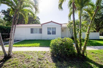 2727 Calusa St in Miami, FL - Building Photo - Building Photo