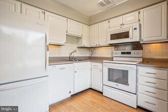 3125 17th St S in Arlington, VA - Building Photo - Building Photo