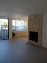 Magnolia Glen Apartments in Sherman Oaks, CA - Building Photo - Building Photo