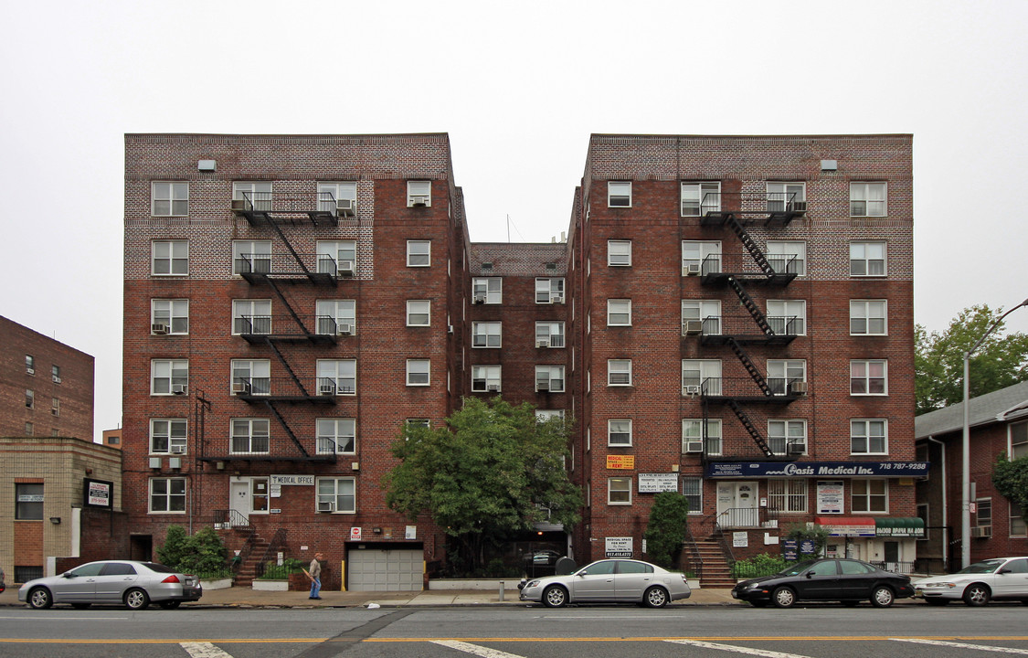 2026 Ocean Ave in Brooklyn, NY - Foto de edificio