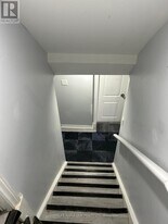 1 Grape Trail in Brampton, ON - Building Photo