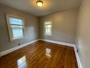 1010 12th Ave SE in Minneapolis, MN - Building Photo - Building Photo