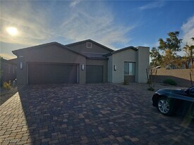 8665 Edmond St in Las Vegas, NV - Building Photo