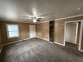 465 Madrona Ave SE in Salem, OR - Building Photo - Building Photo