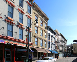 110 W Elder St in Cincinnati, OH - Foto de edificio - Building Photo