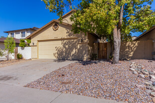 3748 W Carol Ann Way in Phoenix, AZ - Foto de edificio - Building Photo