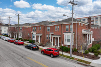 213 E Rochelle St in Cincinnati, OH - Foto de edificio - Building Photo