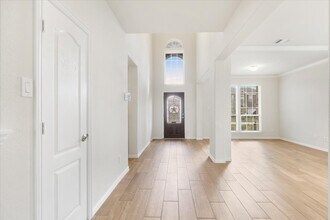 23213 Zinfandel Dr in Alvin, TX - Foto de edificio - Building Photo