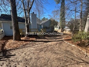 2599 Candler Way SW in Marietta, GA - Foto de edificio - Building Photo