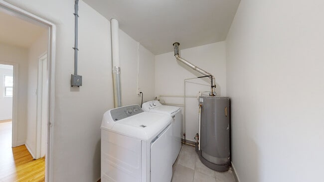 Brant Street in Burlington, ON - Building Photo - Building Photo