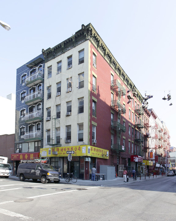 127 Eldridge St in New York, NY - Building Photo