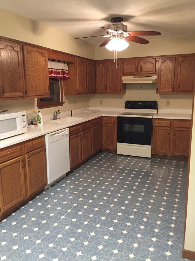 380 Ironwood Dr in Sidney, OH - Building Photo - Building Photo