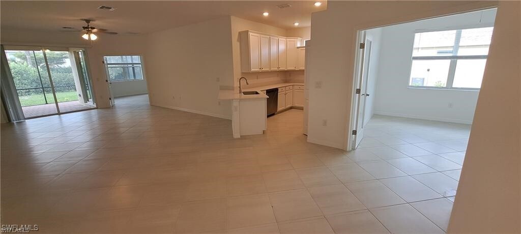 2092 Wellington St in Naples, FL - Building Photo
