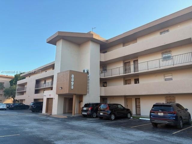 property at 8893 Fontainebleau Blvd