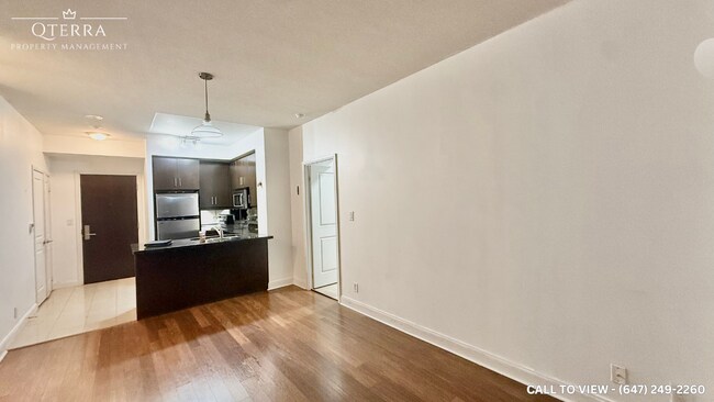 60 Absolute Av in Mississauga, ON - Building Photo - Building Photo