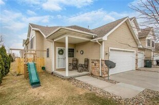 523 E 4th St in Huxley, IA - Building Photo