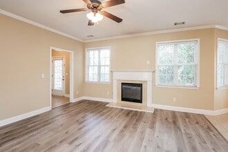 906 Lakeside Ct in Loganville, GA - Building Photo - Building Photo