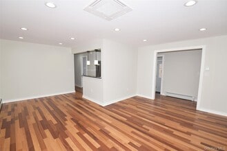 86-16 262nd St in Queens, NY - Building Photo - Building Photo