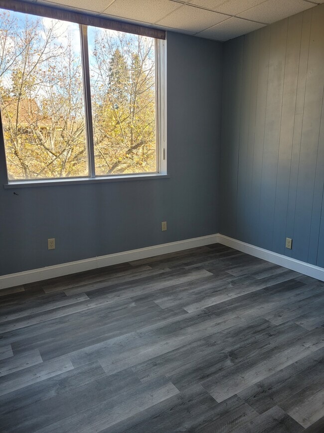 1705 Genesee St in Utica, NY - Foto de edificio - Building Photo