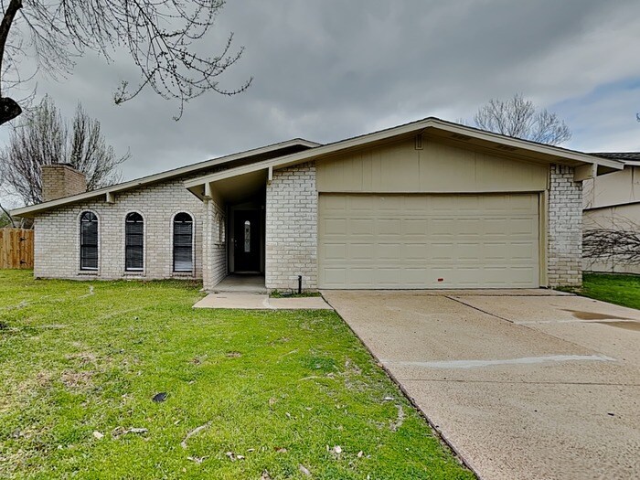 3926 Broken Elm Dr in Spring, TX - Foto de edificio