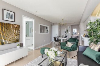 95 Fort York Blvd in Toronto, ON - Building Photo - Building Photo