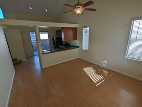 5994 Shining Light Ave in Las Vegas, NV - Building Photo - Building Photo