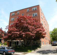 Gillette Apartments in Hartford, CT - Building Photo - Building Photo