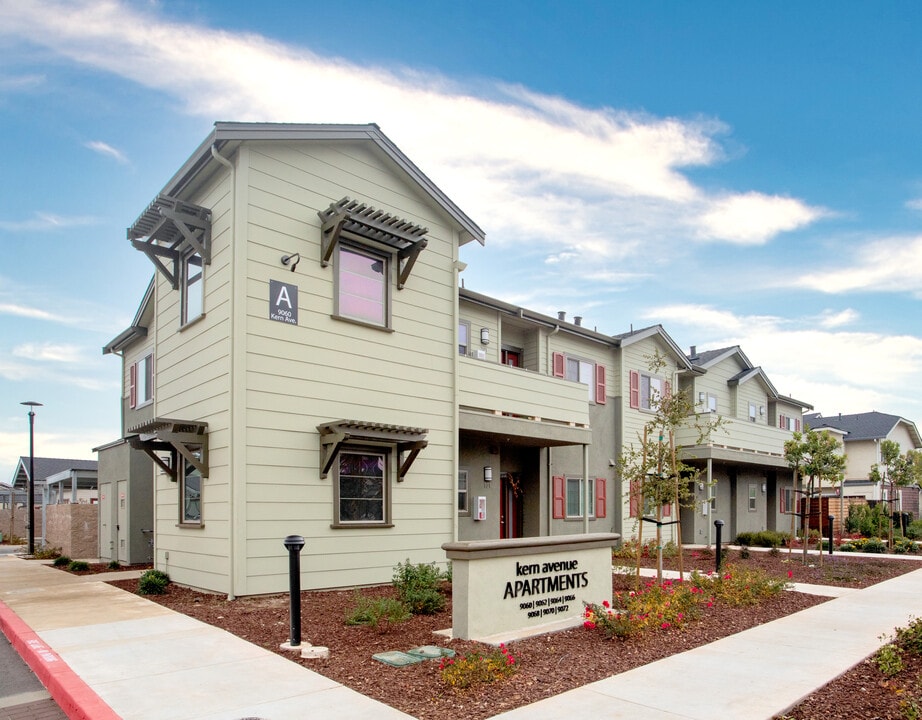 Kern Avenue Apartments in Gilroy, CA - Building Photo