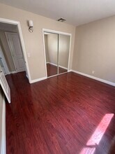 2841 Montrose Ave in Glendale, CA - Building Photo - Building Photo