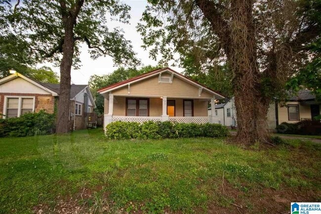 property at 2033 28th Ave N
