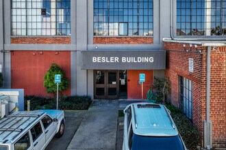 Besler Building in Emeryville, CA - Foto de edificio - Building Photo