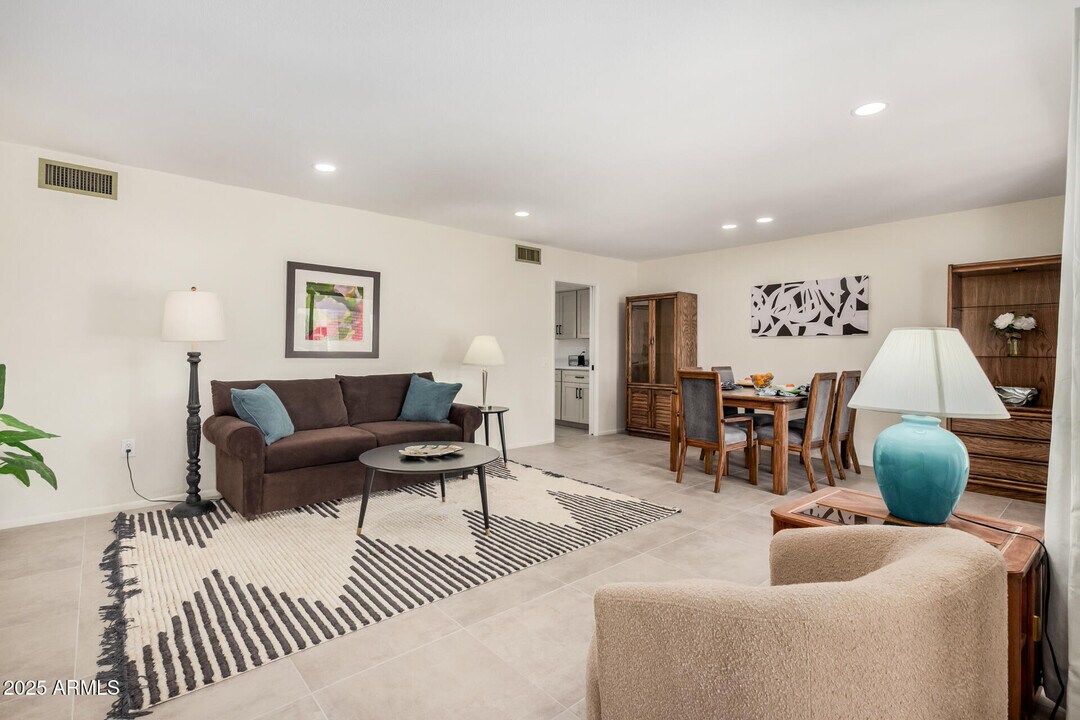 12930 W Seville Dr in Sun City West, AZ - Building Photo