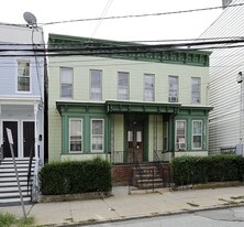 151 Lincoln St in Jersey City, NJ - Building Photo