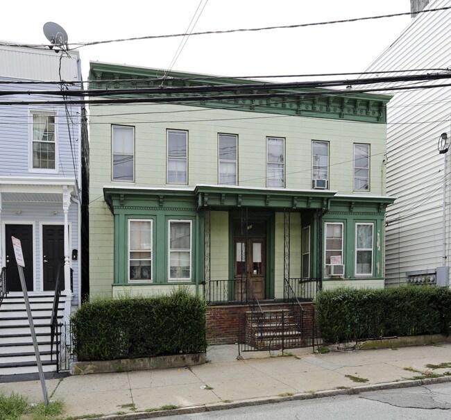 151 Lincoln St
