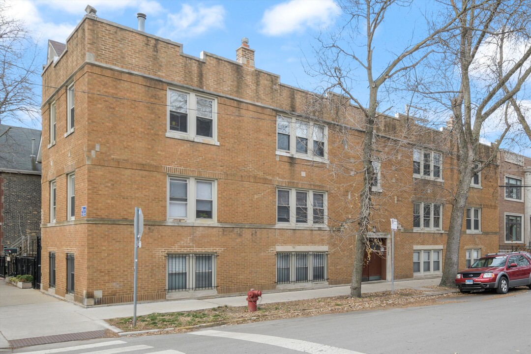 1702 N Wolcott Ave in Chicago, IL - Building Photo