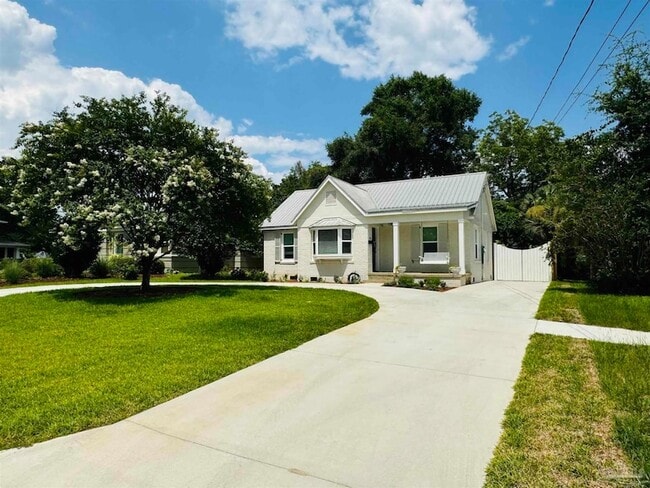 property at 1716 N 20th Ave