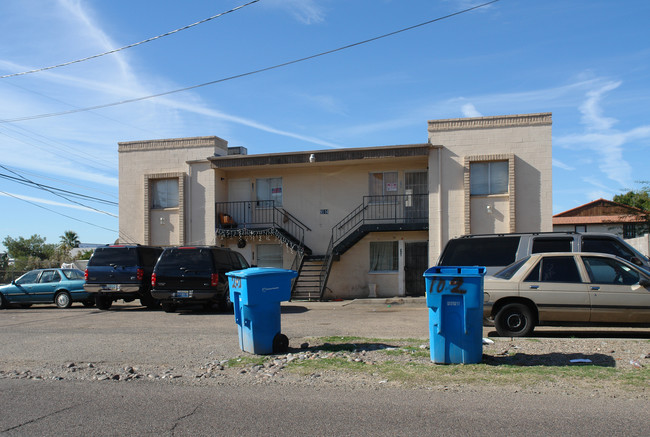 9514 N 8th St in Phoenix, AZ - Foto de edificio - Building Photo