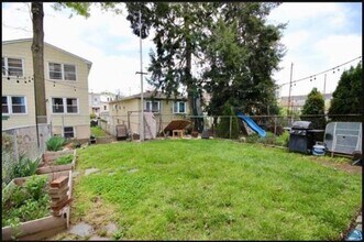 204 Sherman Ave in Jersey City, NJ - Building Photo - Building Photo