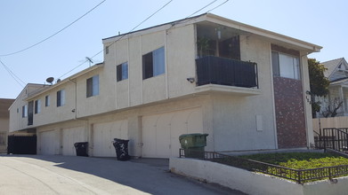 325 W 9th St in San Pedro, CA - Building Photo - Building Photo