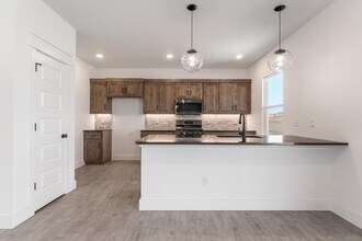 1140 Ari Ave in Centerton, AR - Building Photo - Building Photo