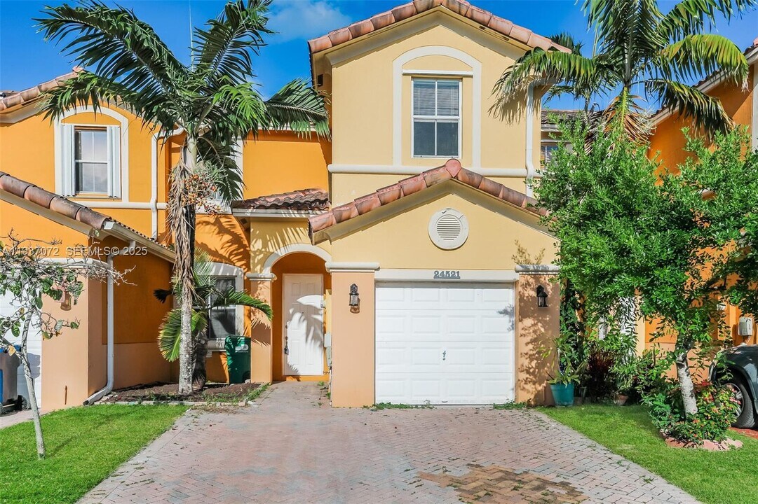 24521 SW 110th Ave in Homestead, FL - Building Photo